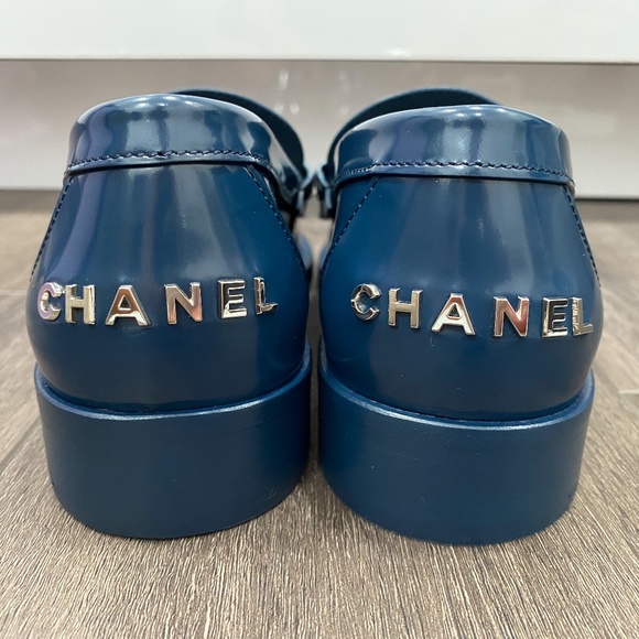 2023 CHANEL NAVY BLUE SHINY LEATHER LOAFERS OXFORD SHOES 39 NEW - Picture 10 of 16